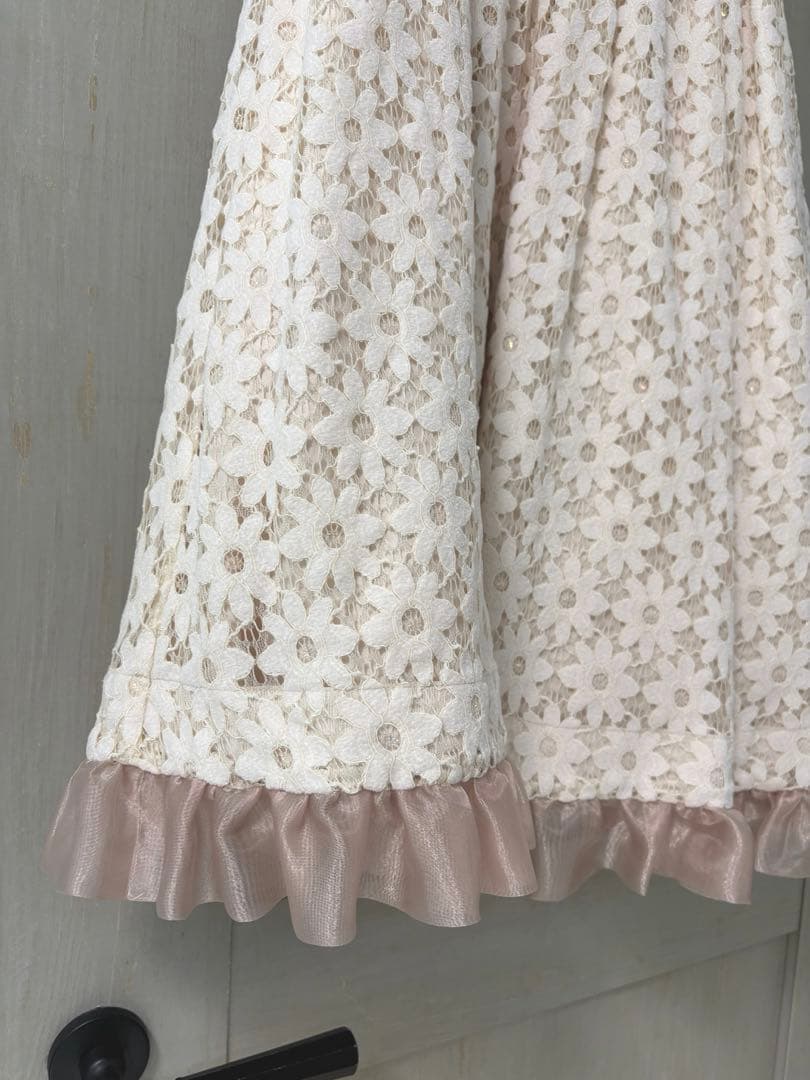 花柄レースドレス クリーム色 ノースリーブ