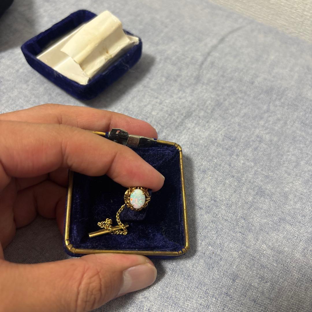 18金　オパールピアス