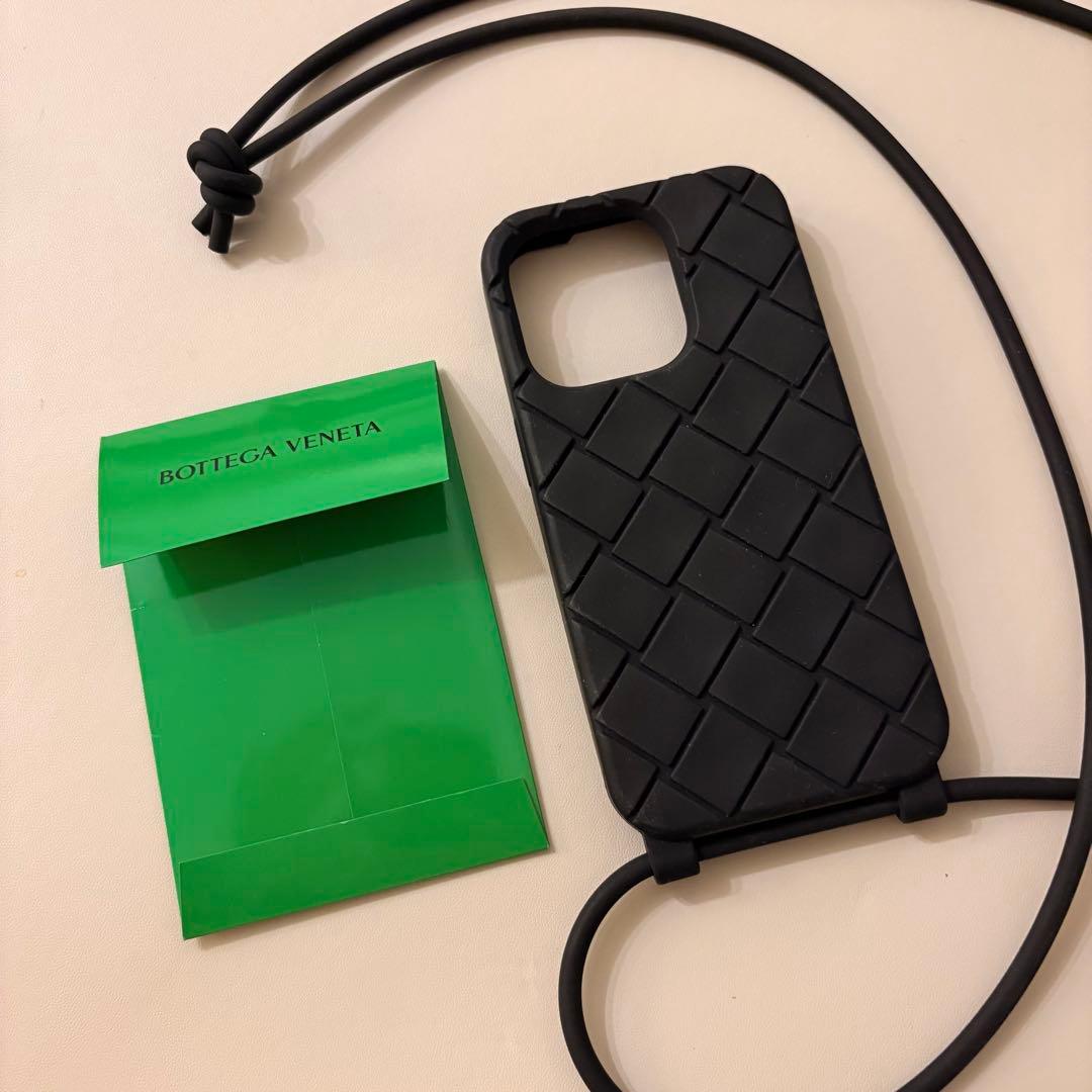 なやなや　Bottega Veneta iPhoneケース