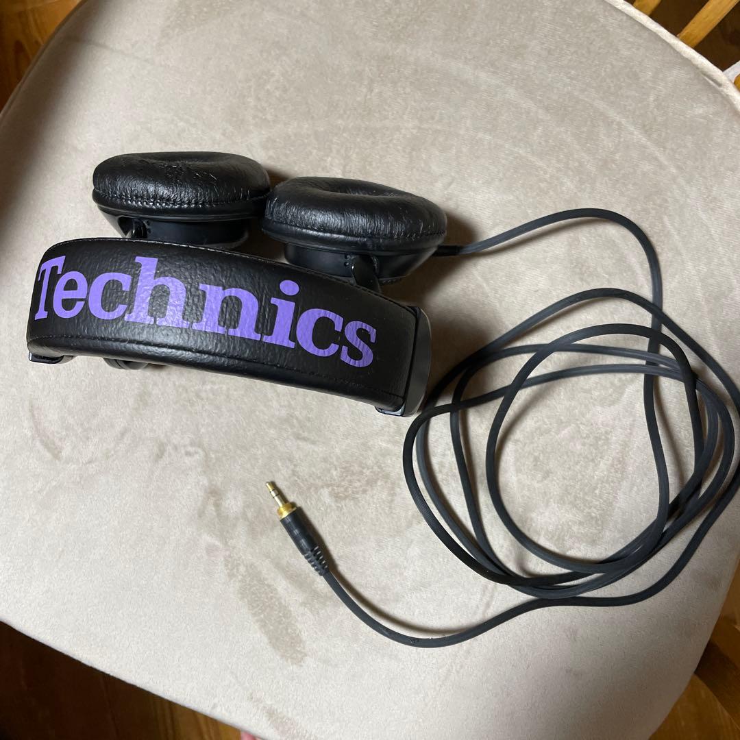 Technics ヘッドフォン RP-DJ1200。