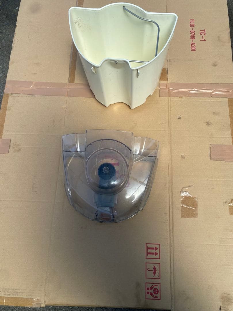 【ジャンク】ケルヒャー 業務用カーペットリンスクリーナー PUZZI 8/1C