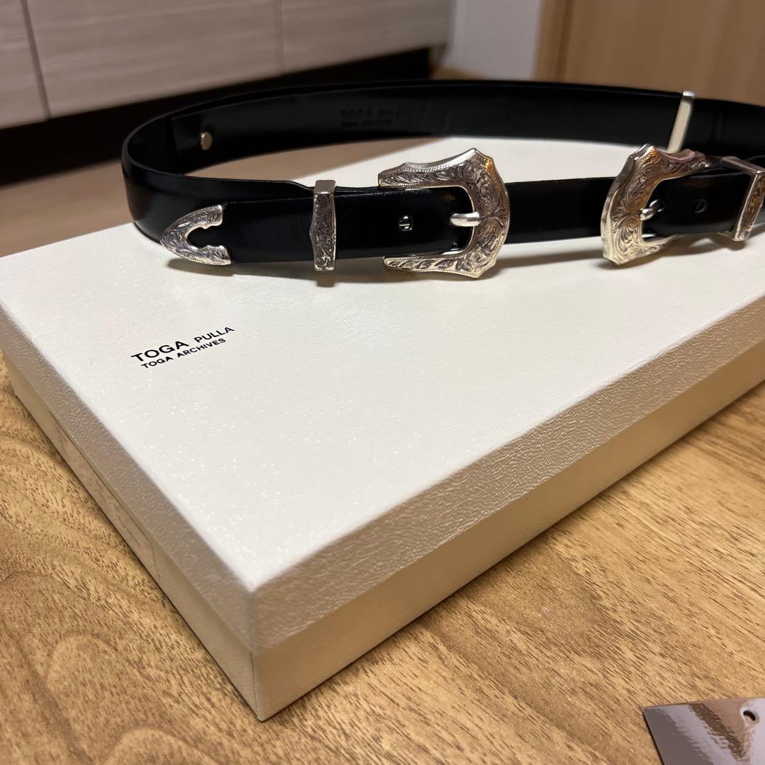 TOGA PULLA ブラック レザーベルト