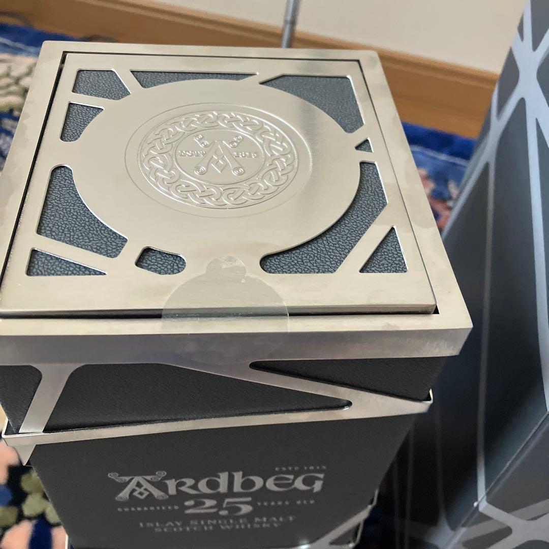 アードベッグ25年　新品