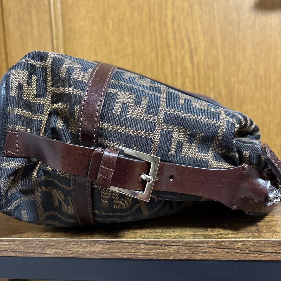 FENDI ズッカ　ショルダーバッグ
