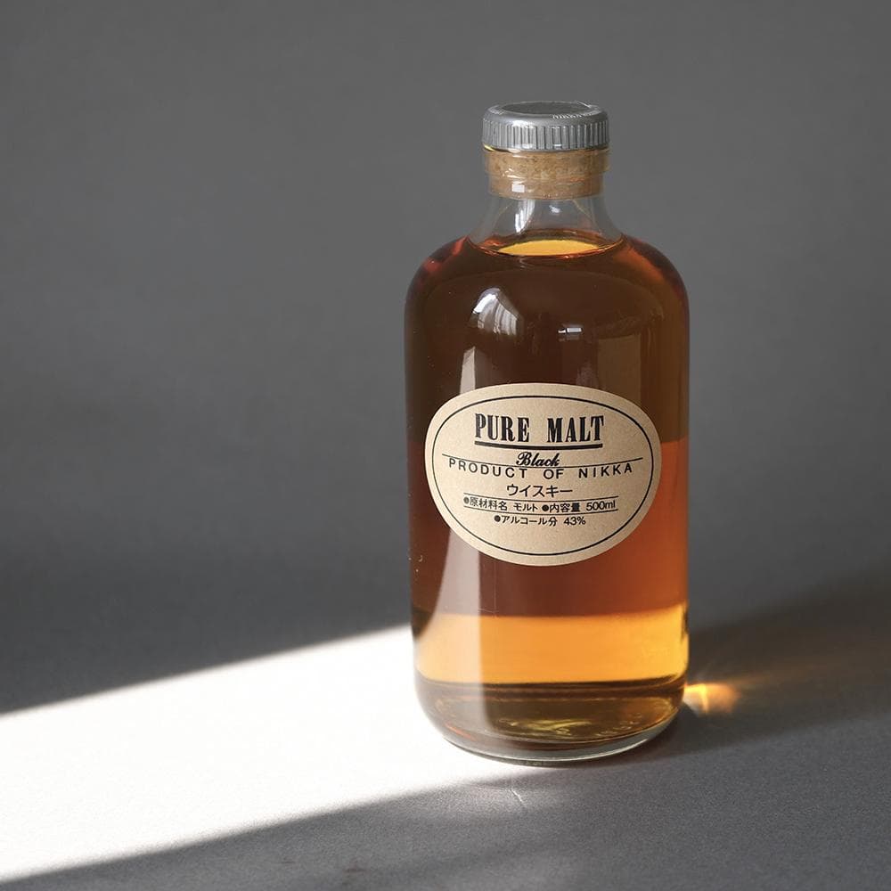 NIKKA PURE MALT 700ml 43%（ブラック、レッドで２本）