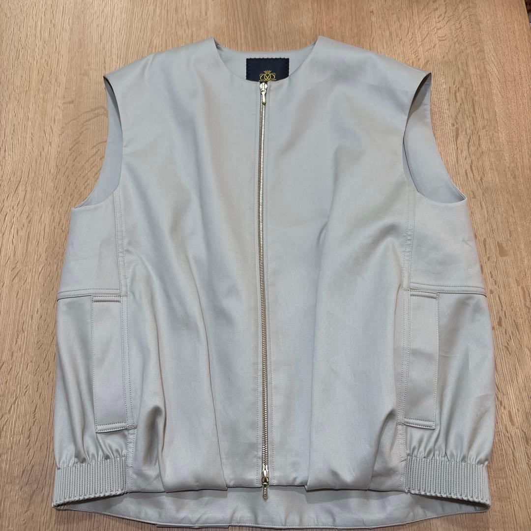 ドゥロワー　ベスト