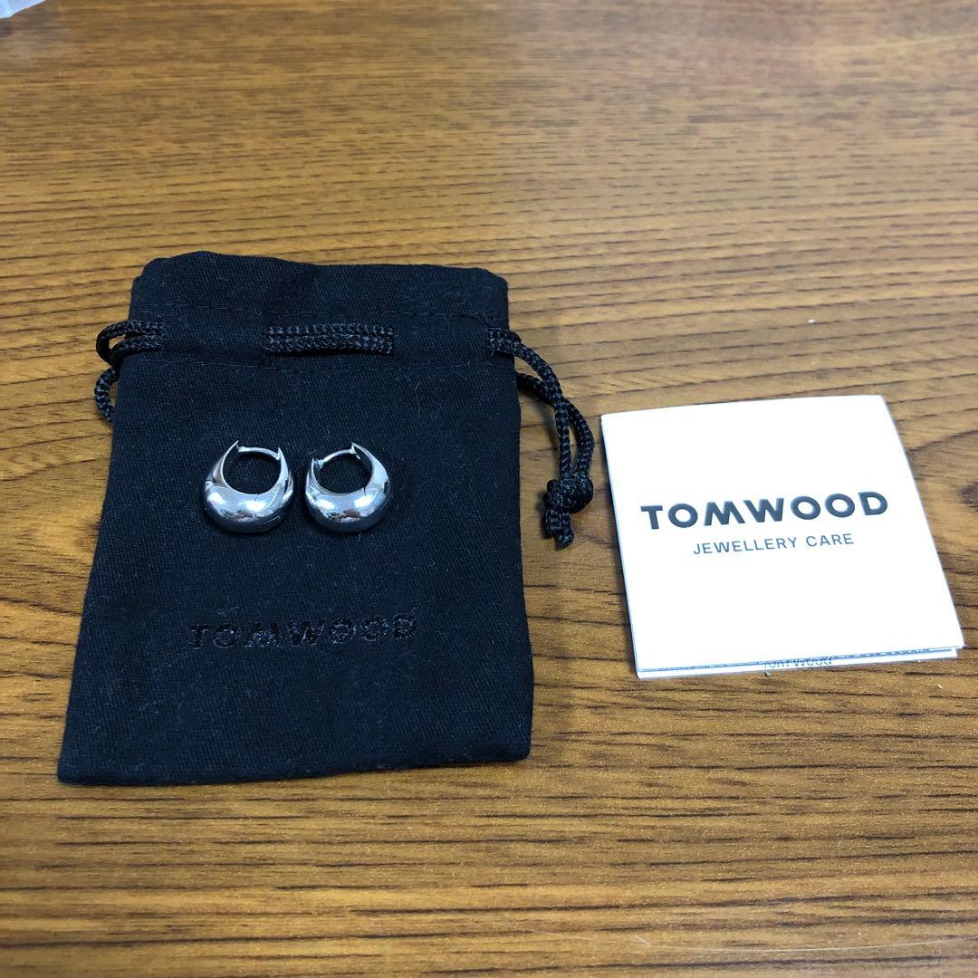 TOM WOOD Ice Hoop Small 両耳ピアス