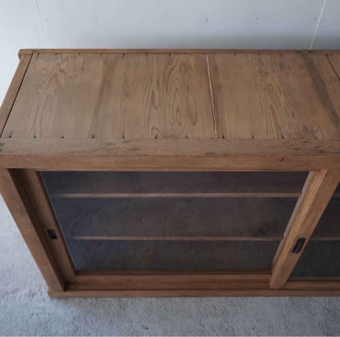 カウンターガラスケース