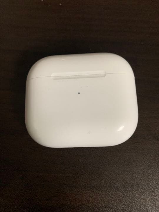 AirPods3世代本体、左耳