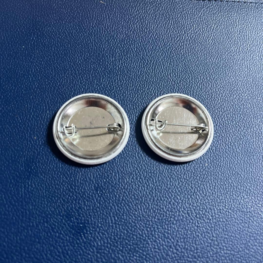 クロムハーツ 缶バッジ 2個