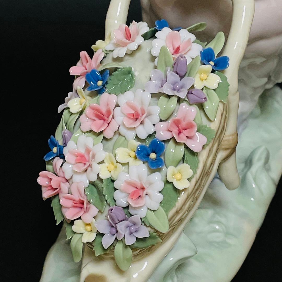 LLADRO リヤドロ ポーリーの花集め フィギュリン 置物 オブジェ 陶器製