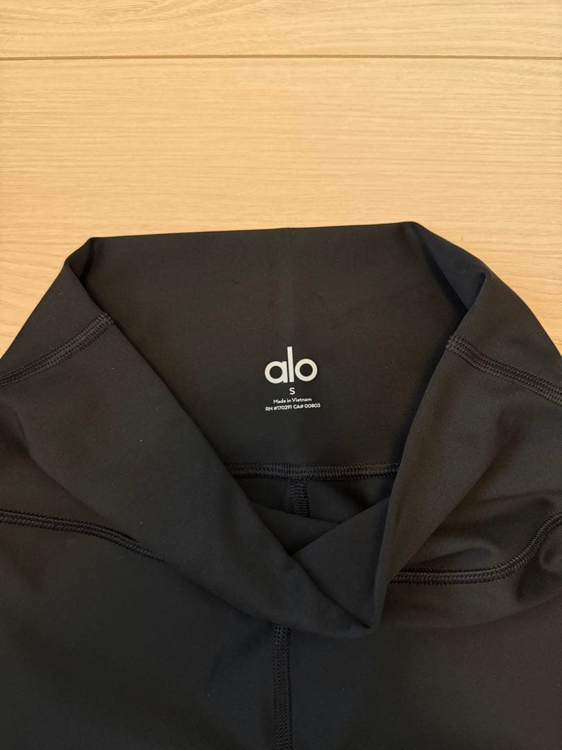 alo ハイウエストエアリフトレギンス S ブラック（長さ:フル）