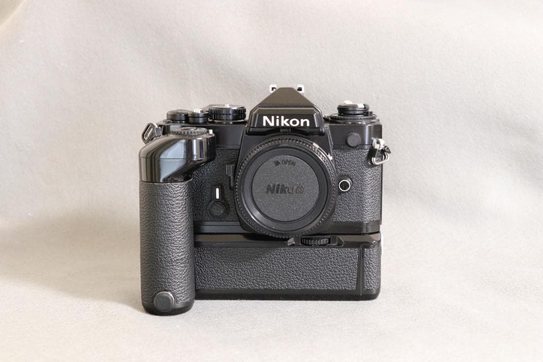 NIKON FE黒+MD12モータードライブ