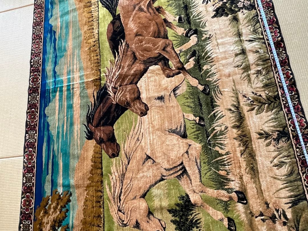 絨毯　ラグ　タペストリー　馬