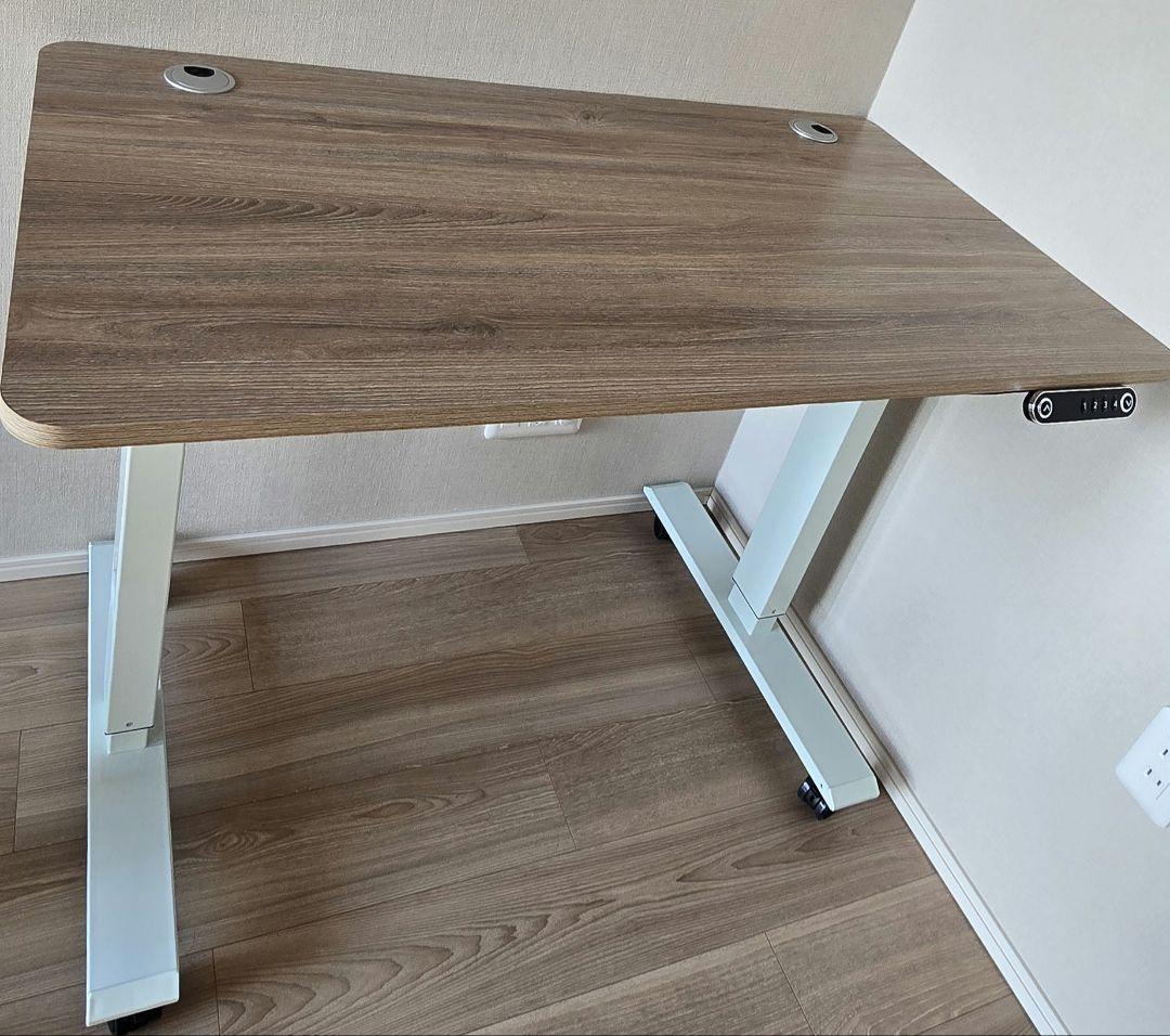 Amazonで購入のデスク（机）