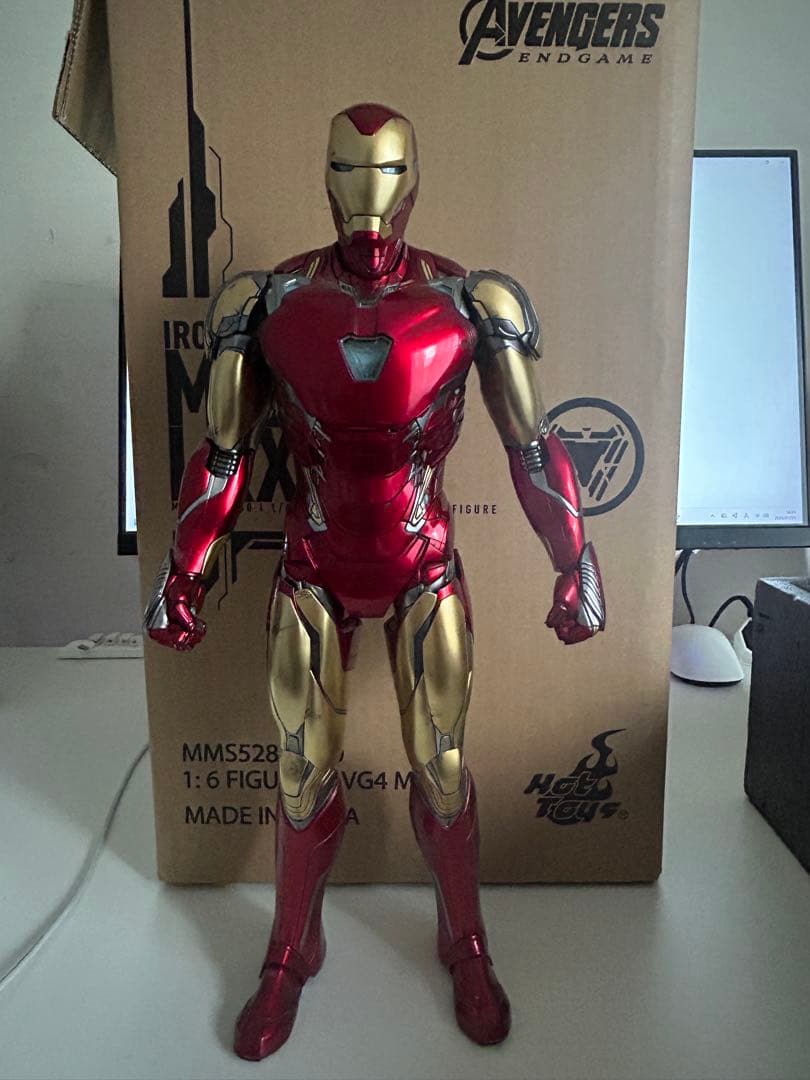 hottoys アイアンマン マーク85