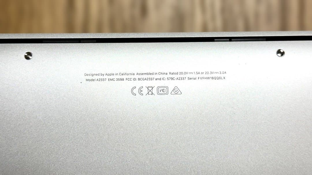 MacBookAirシルバー（メモリ16BG, SSD:1TB）M1,2020