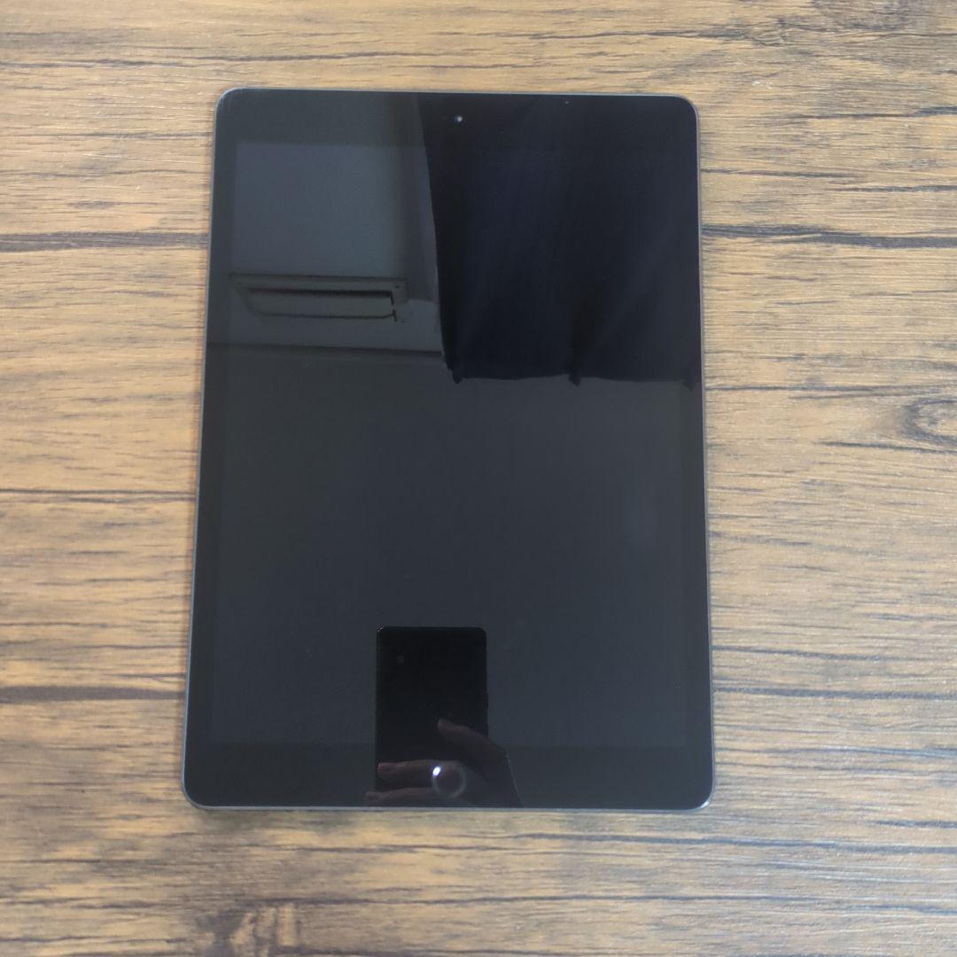 iPad 10.2インチ 第7世代　Wi-Fiモデル 32gb