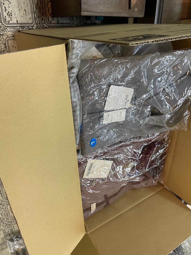 【在庫わずか】紳士服ランダム梱包100着まとめ売り！【送料無料】