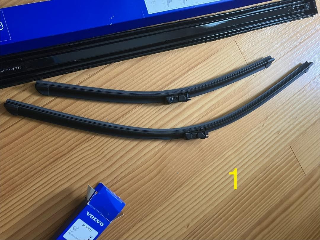 VOLVO フロント ワイパー 31276071 　2箱セット