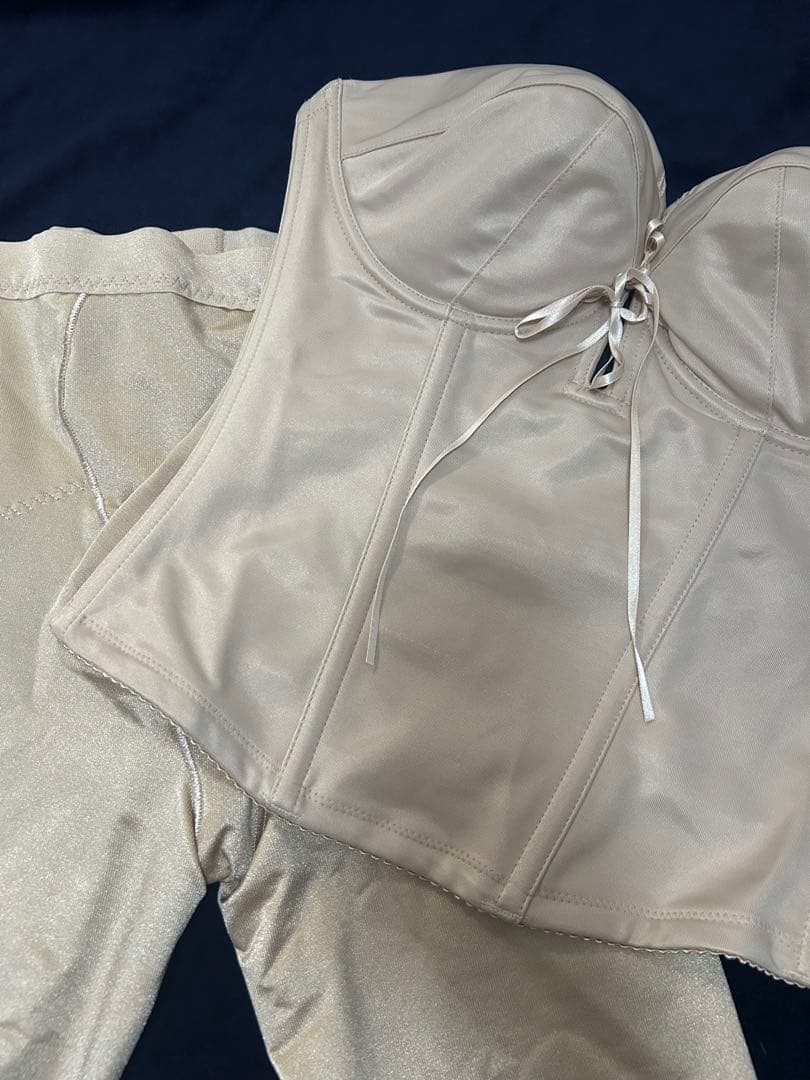 BLOOMLuXe H70/M ビスチェ&ガードルセット