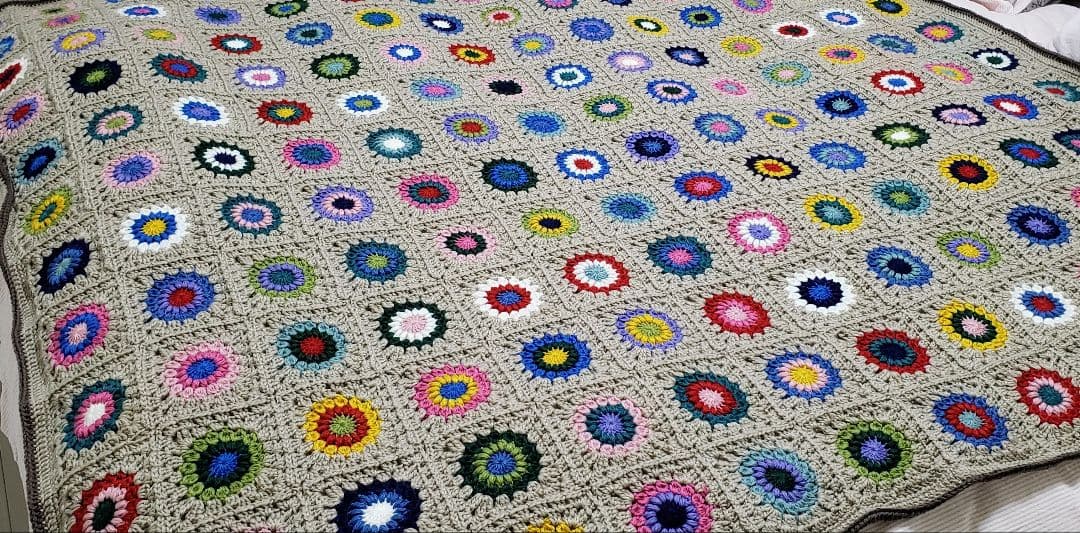 手編み　モチーフ　ブランケット