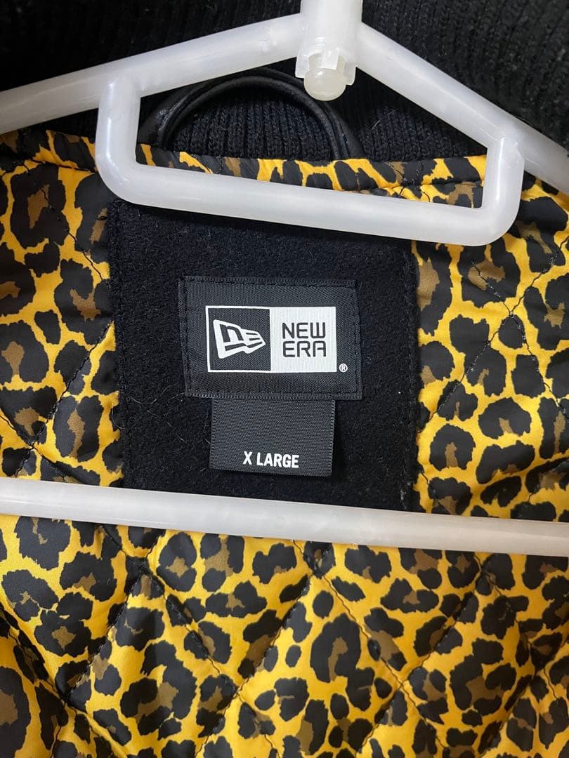 NEWERA スタジャン ブラック ヒョウ柄裏地