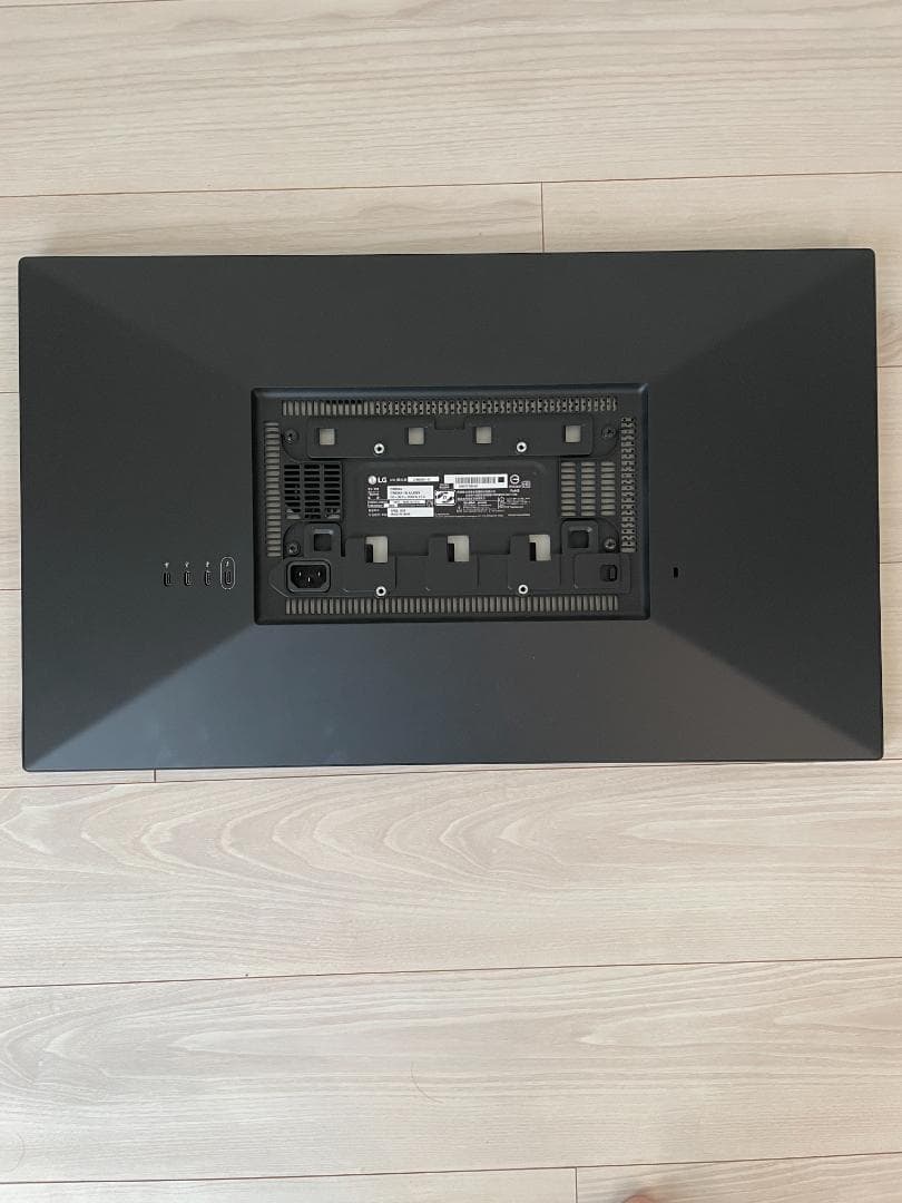 Mac対応・Apple純正UltraFine 5K Display 27㌅ LG