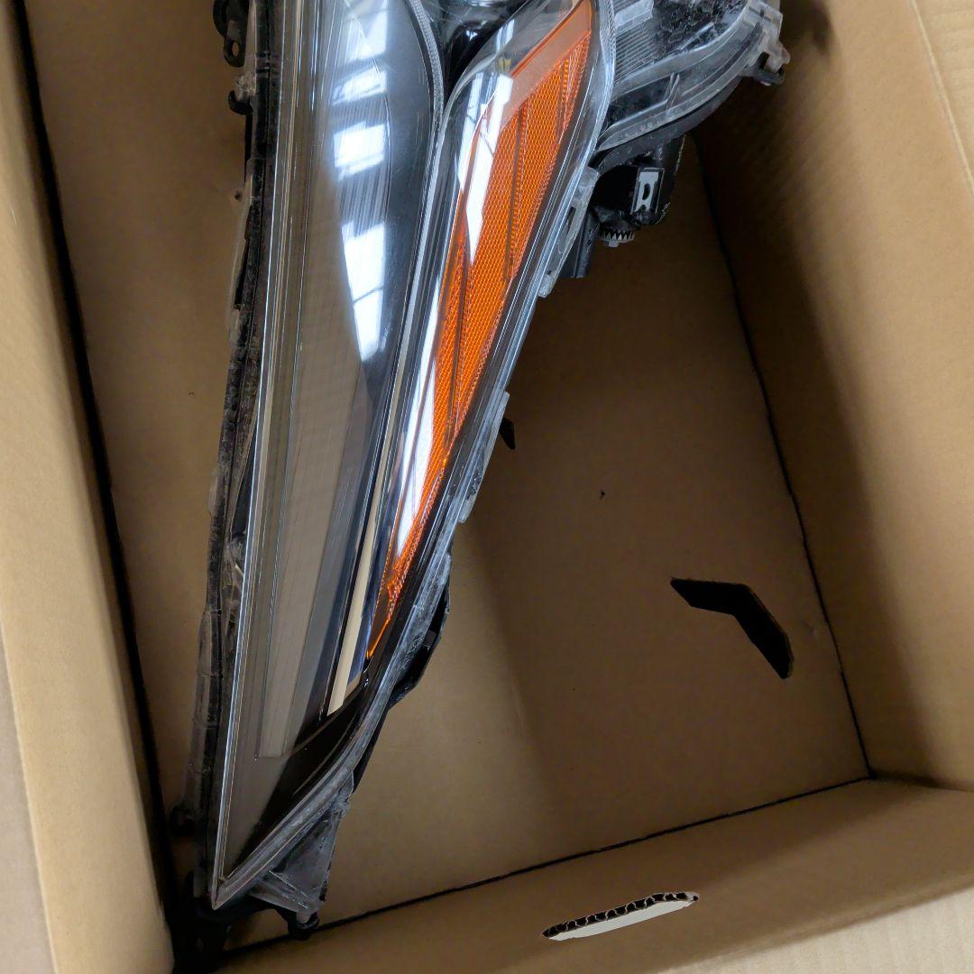50プリウス右ヘッドライト
