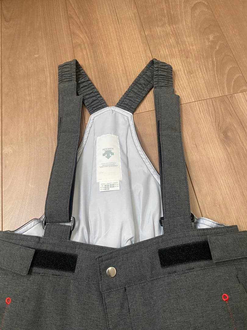 【他商品発送につき明日まで値下げ】スキーウェア　DESCENTE 上下セット