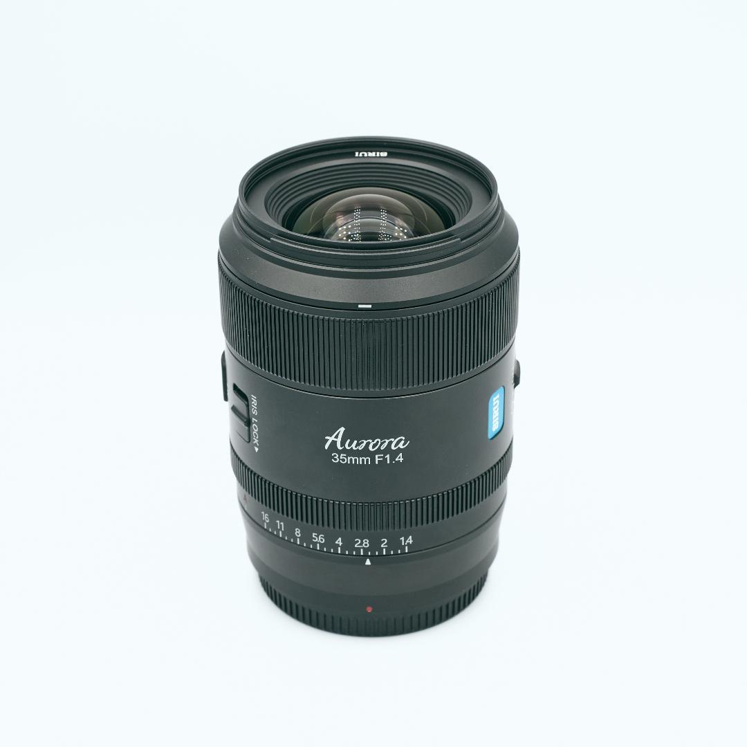 sirui aurora 35mm f1.4 zマウント