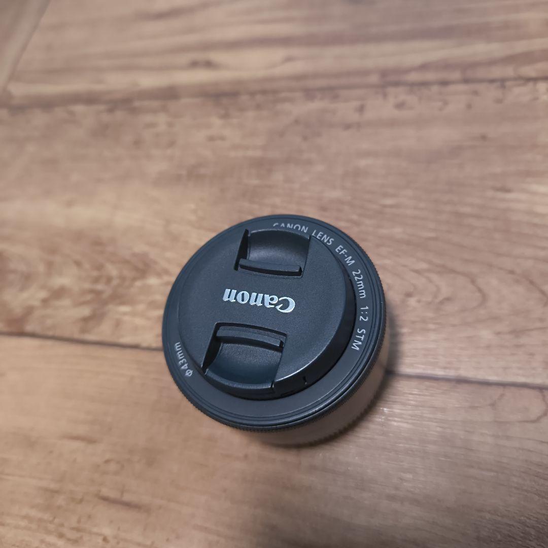 CANON EF-Mレンズ　 22mm 1:2 STM 美品