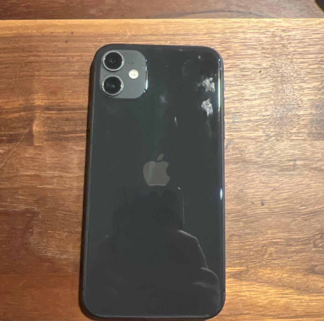 な*き様 Apple iPhone 11 ブラック 本体