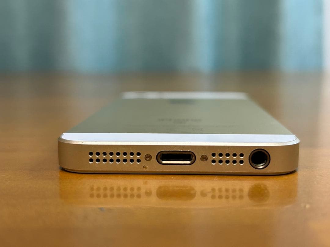 iPhone SE（第1世代）32GB ゴールド SIMフリー 美品