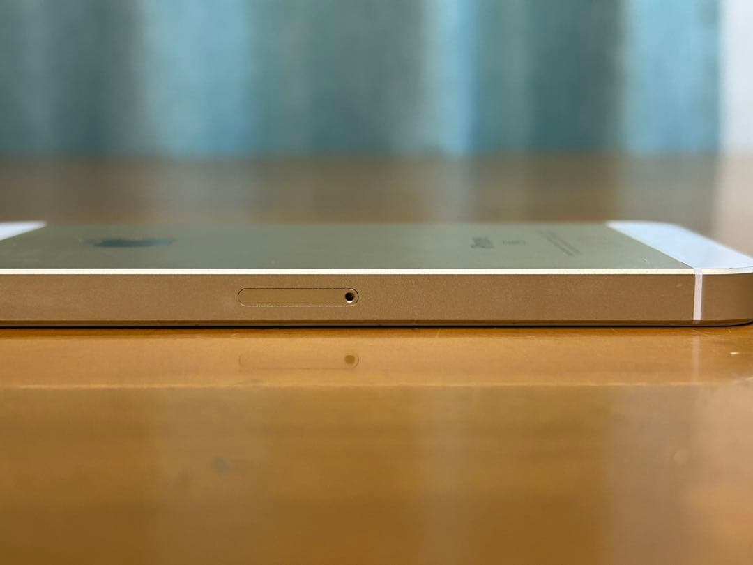 iPhone SE（第1世代）32GB ゴールド SIMフリー 美品