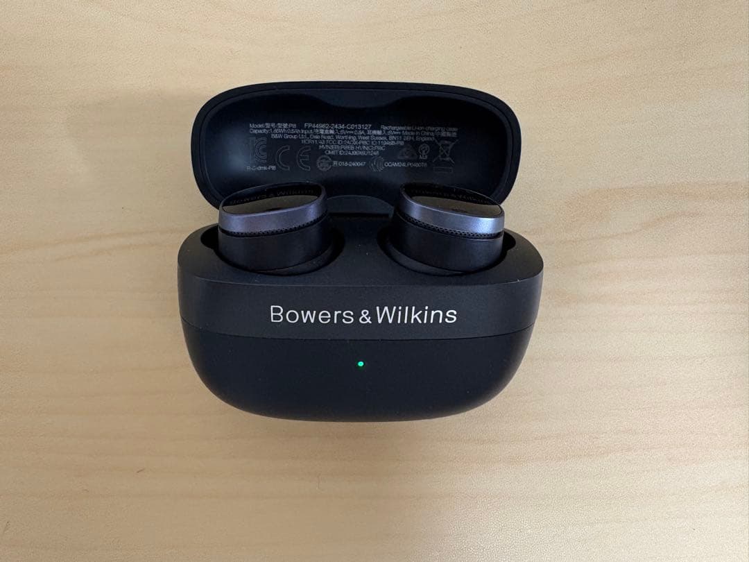 イヤホン Bowers & Wilkins Pi8