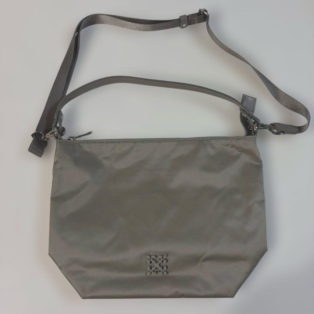 超美品ラシット今期クラウズナイロンシンプルショルダーバッグ2way