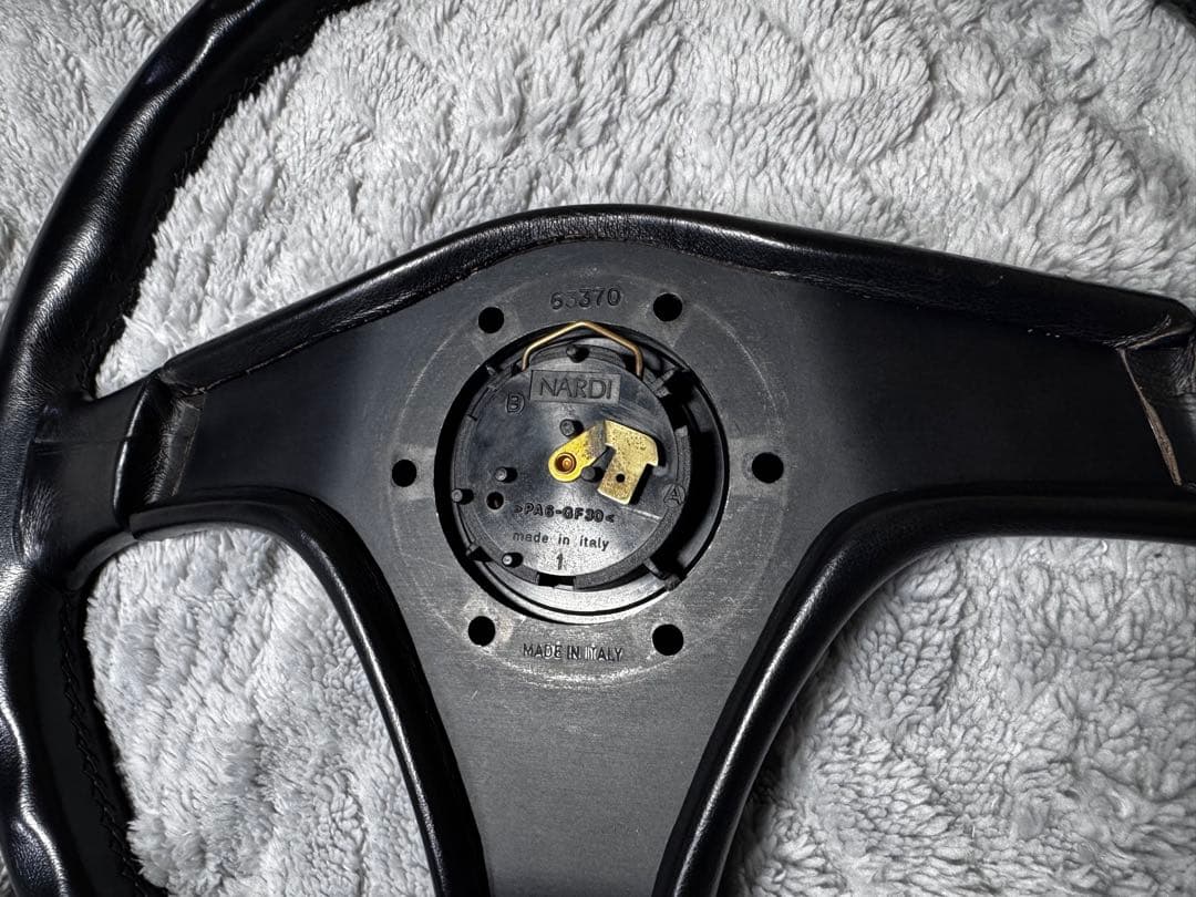 NARDI ステアリング 3スポーク (傷み少ない)