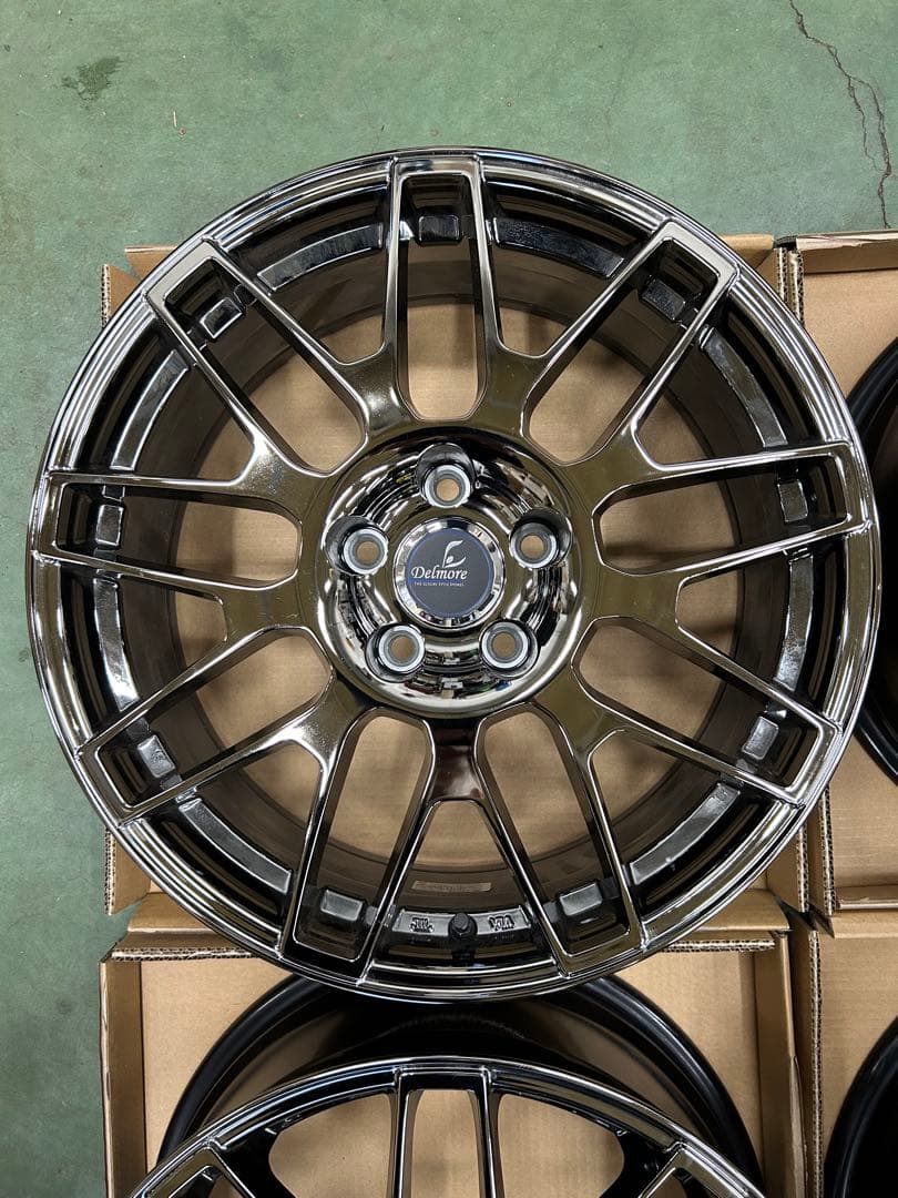 スペース⭐︎ラッキー20NX LC.S 18×7.5j +36 5穴