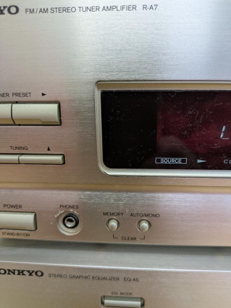 と*ゅ様 オンキョー　Ｒ-A7.ＥＱ-A5 チューナーアンプ、イコライザー