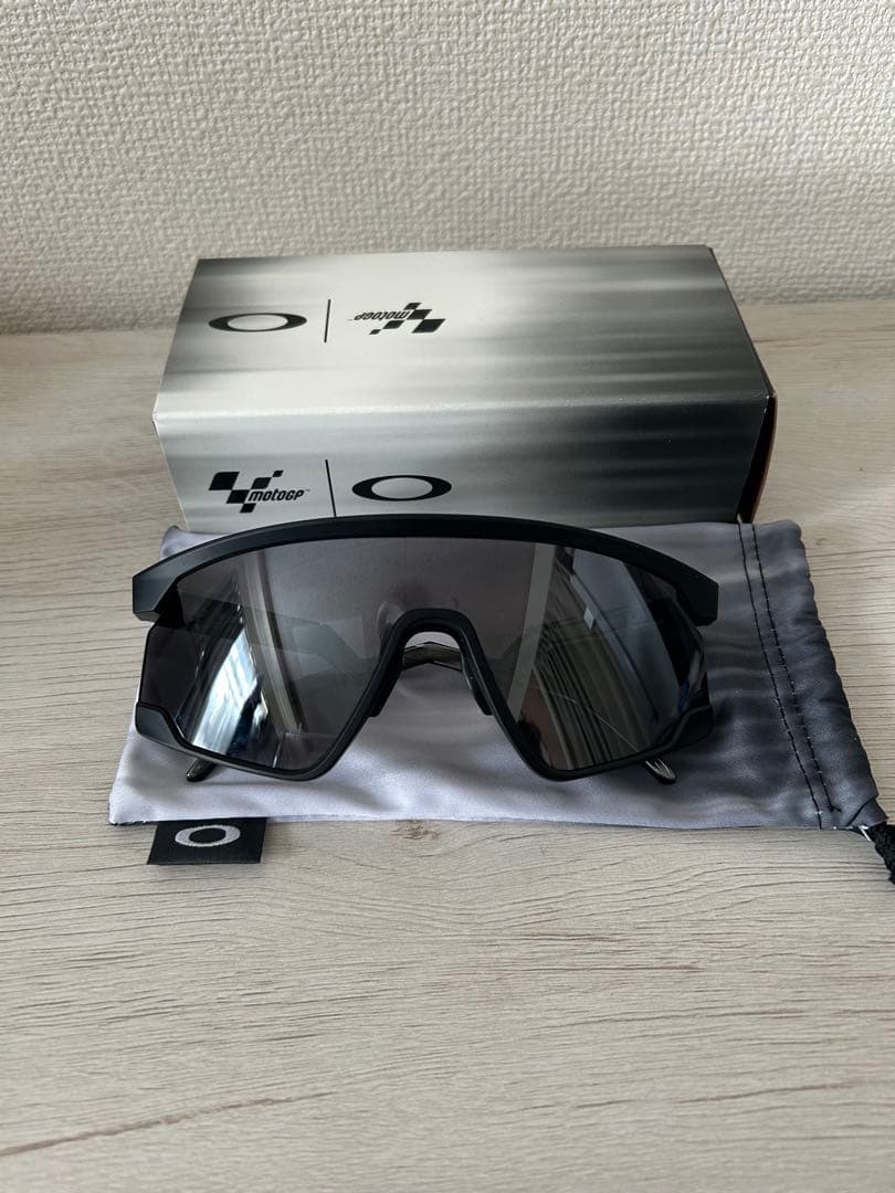 Oakley BXTR MotoGP™ Collection箱・袋付き