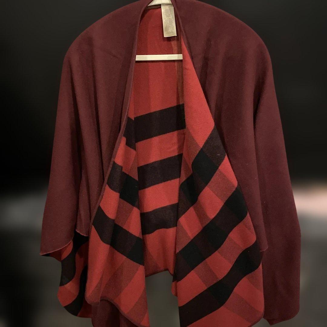 あい　BURBERRY バーガンディ ポンチョ・ケープコート