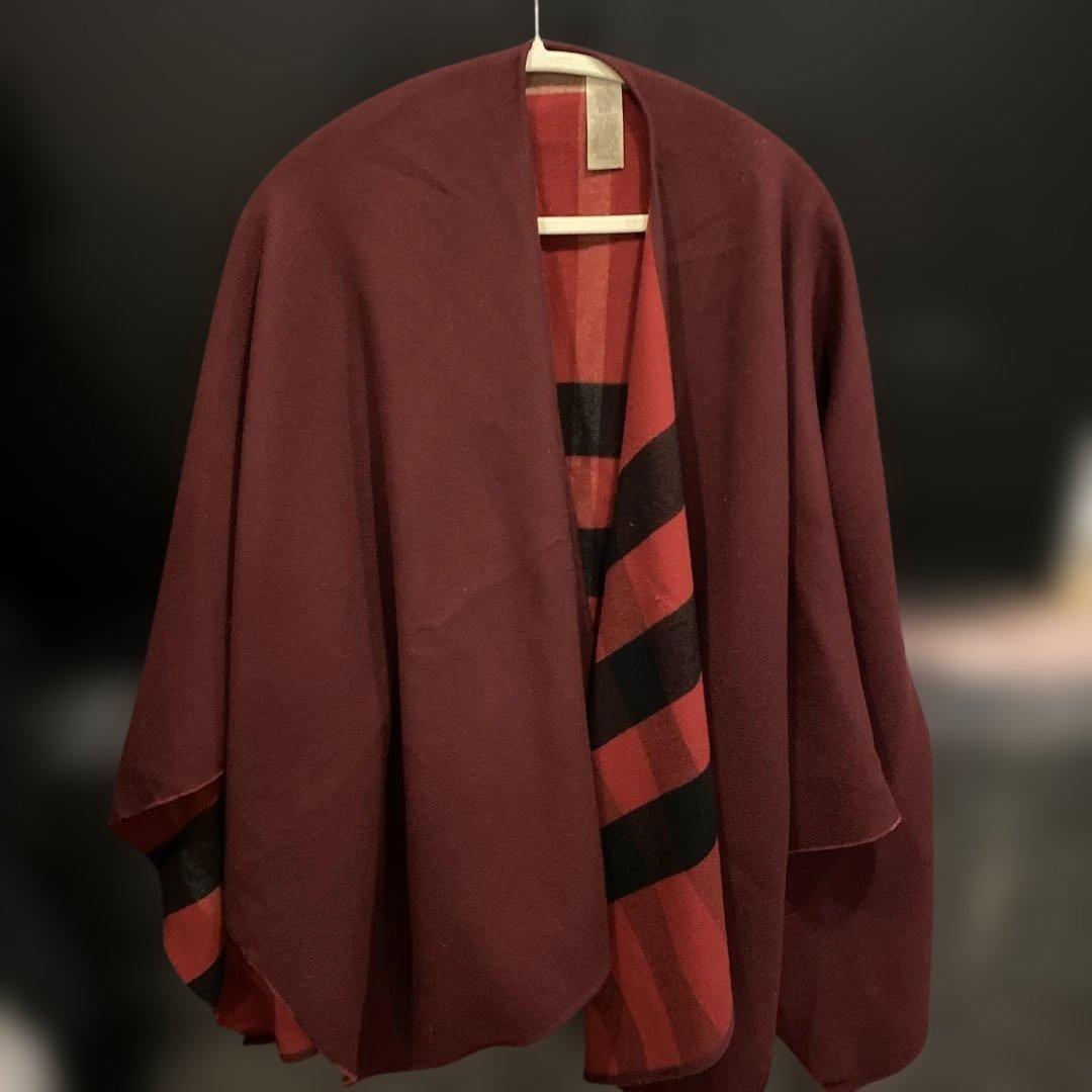 あい　BURBERRY バーガンディ ポンチョ・ケープコート