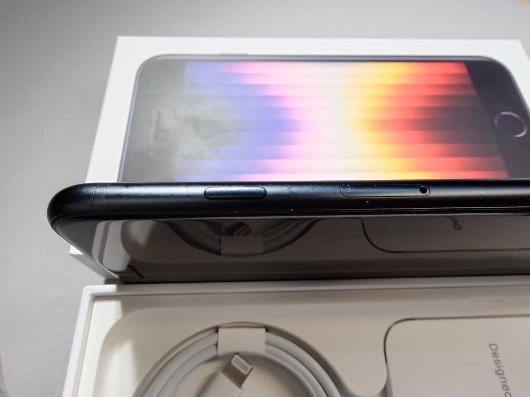 iPhone SE 第3世代　128GB ミッドナイト