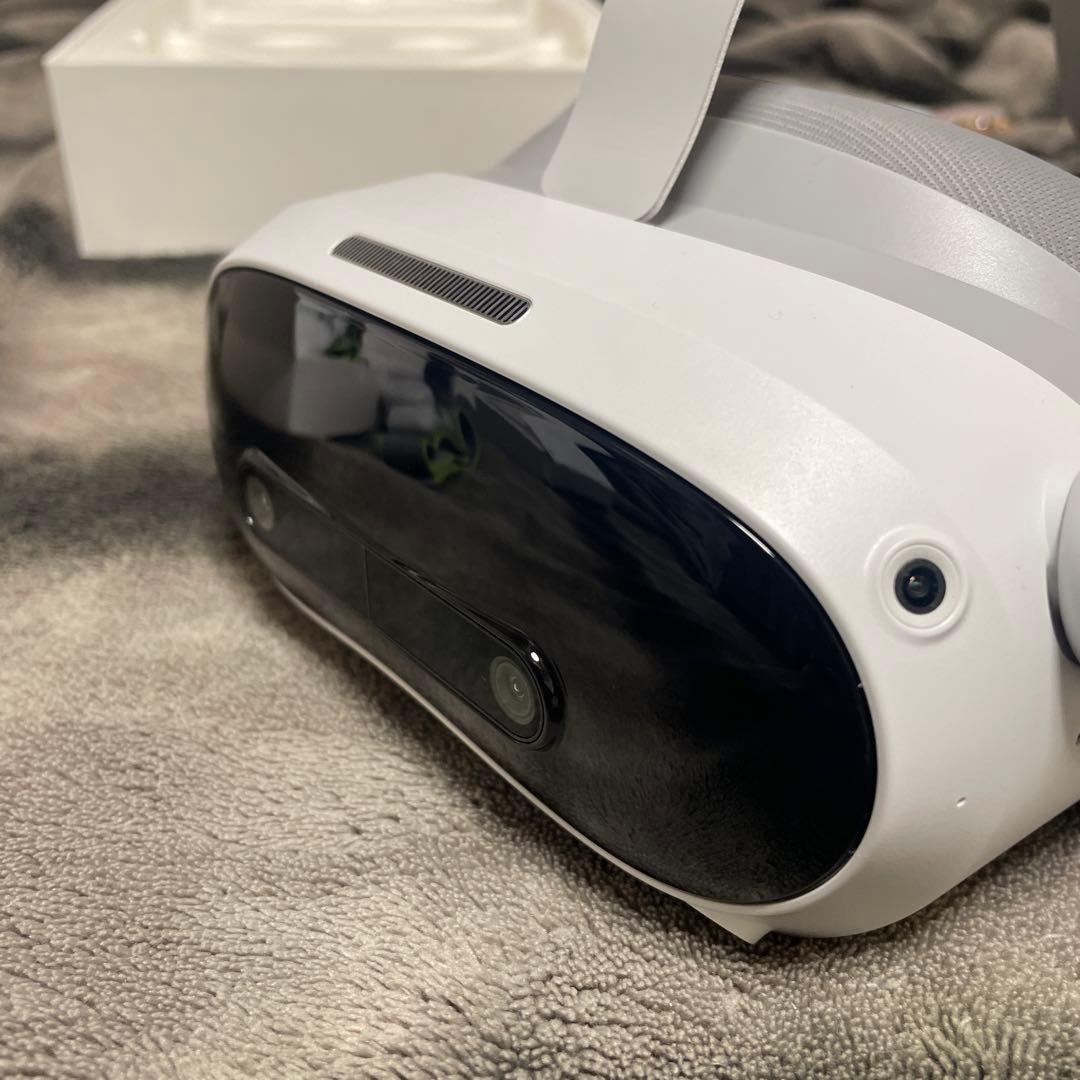 PICO4ultra VRヘッドセットとモーショントラッカー3点セット＋‪α