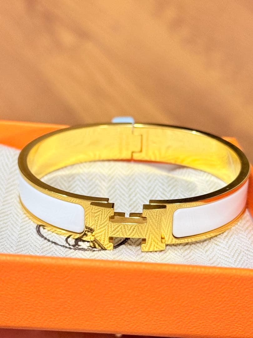 HERMESエルメス ゴールド ホワイト バングル