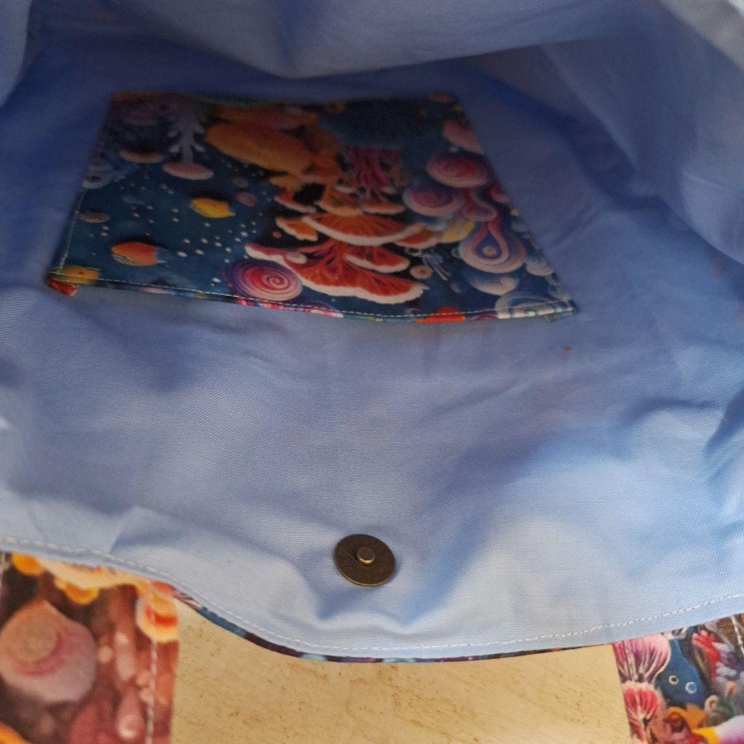 激レアねこと女の子パネル生地　ハンドメイド　まちなしバッグ　布バスケット