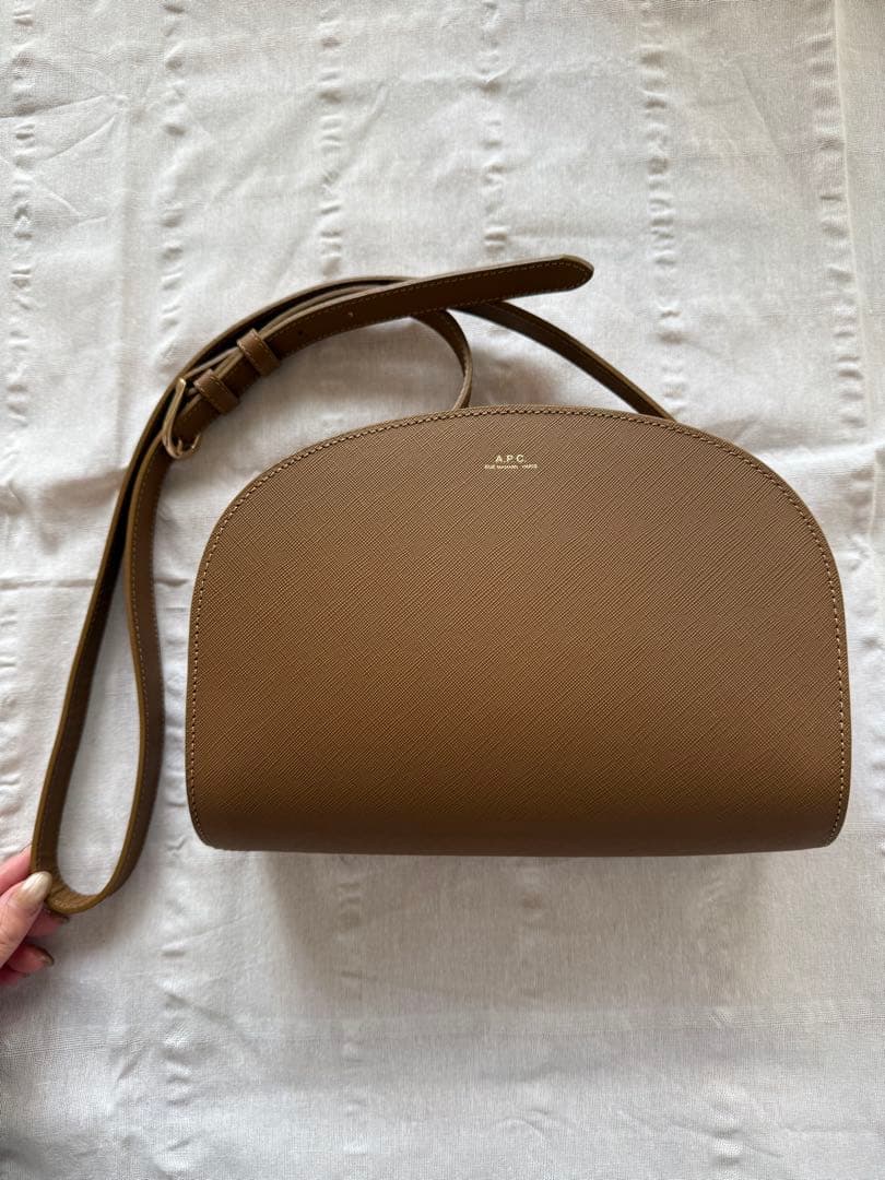 最終値下げ A.P.C. ブラウン ショルダーバッグ