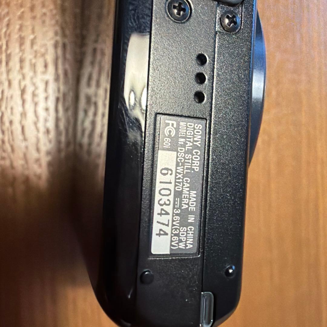 SONY Cyber-shot デジタルカメラ 本体と付属品