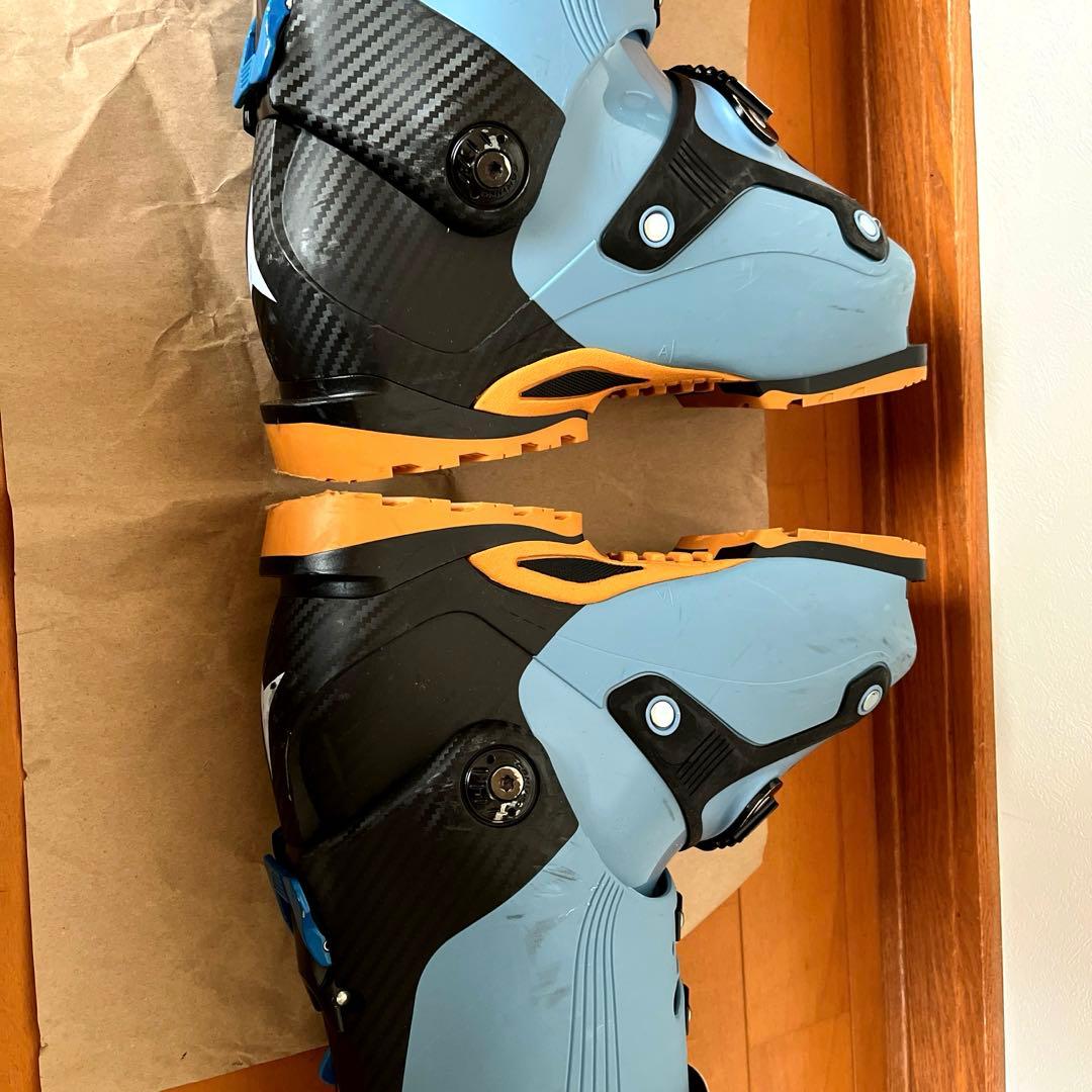 アトミック　Atomic Waymaker Carbon 130